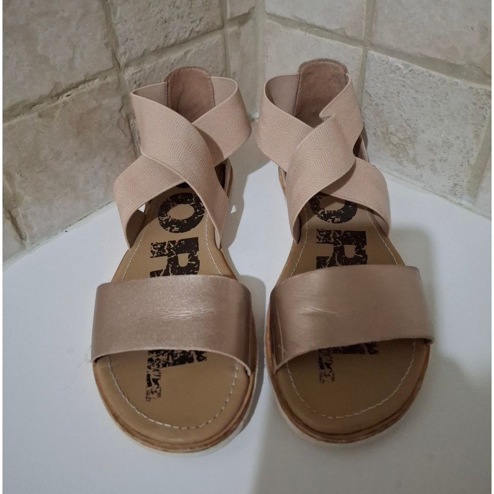Sorel Golden Strap Sandals Size 7